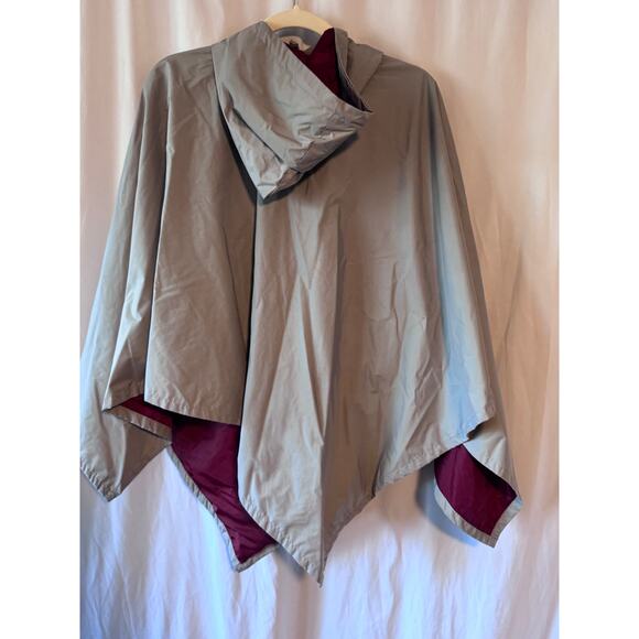 Catalina Hooded Poncho Cape - One Size - Picture 5 of 8